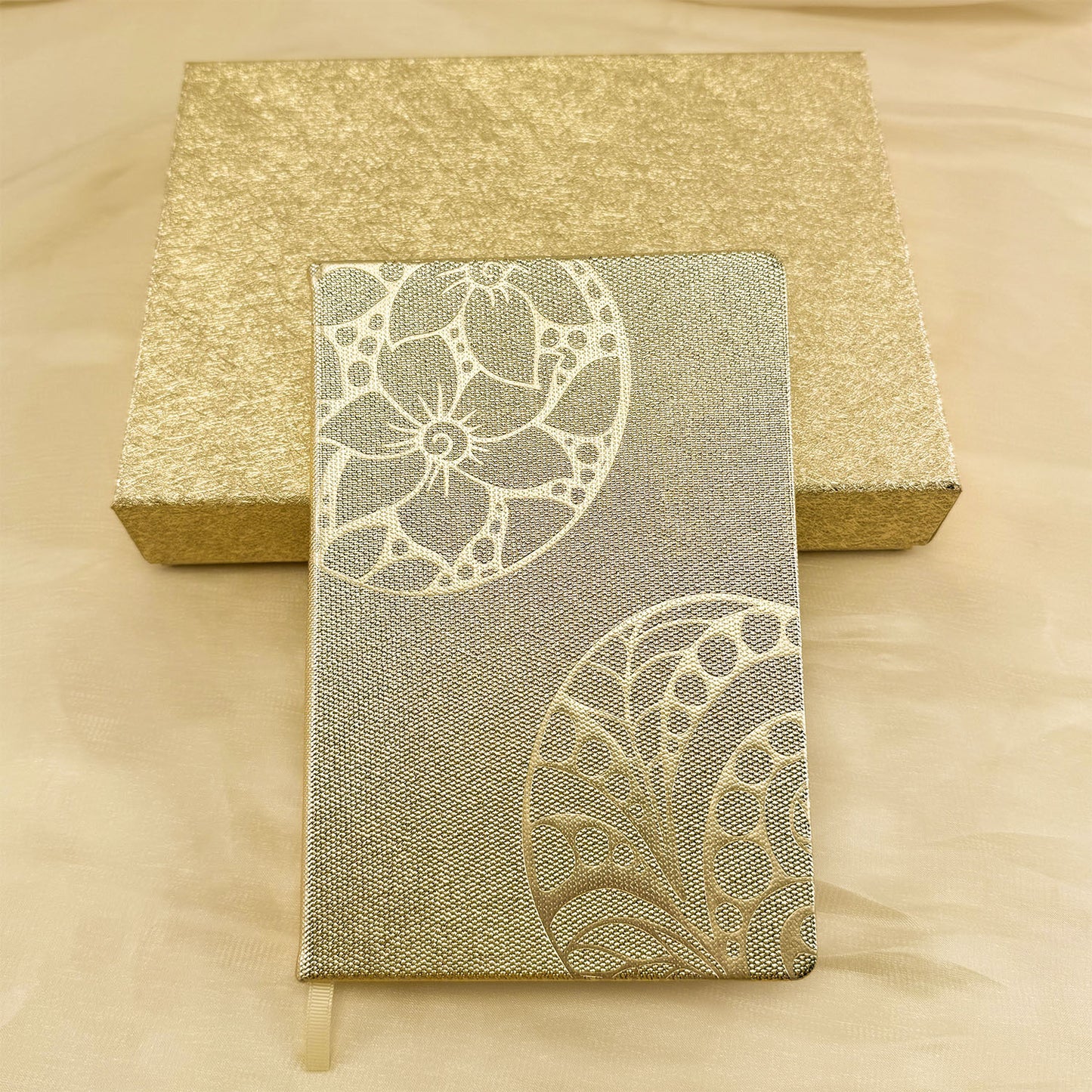 Premium Metallic Gold & Silver PU Leather Notebook – Customizable Embossed Journal with Foil Stamping, A Luxurious Keepsake for Writing, Gifting & Branding