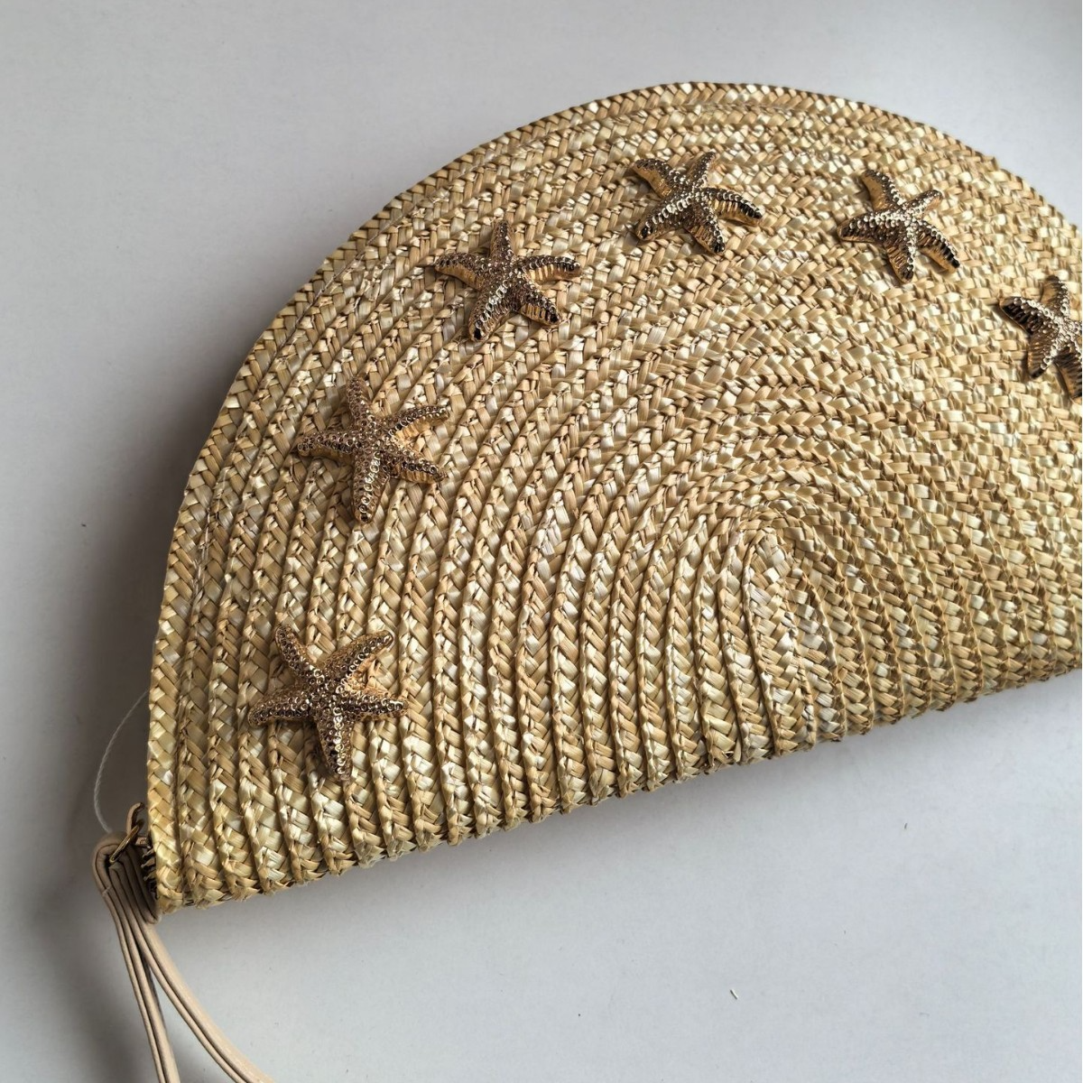 New Arrival Starfish Straw Clutch Bag – Handwoven Semi-Circle Beach Purse with Seashell Accents, A Coastal-Chic Summer Essential for Vacation & Everyday Style