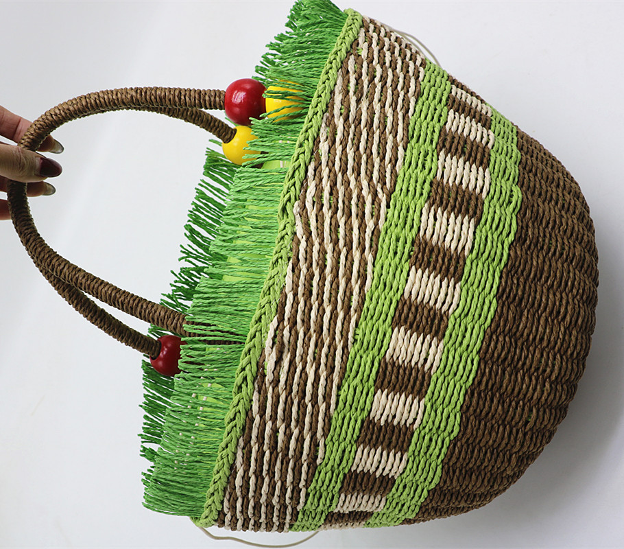 New Arrival Wood Bead Handle Straw Tote Bag – Handwoven Diagonal Basket Purse with Boho Charm, A Lightweight & Roomy Summer Essential for Beach, Market & Everyday Style
